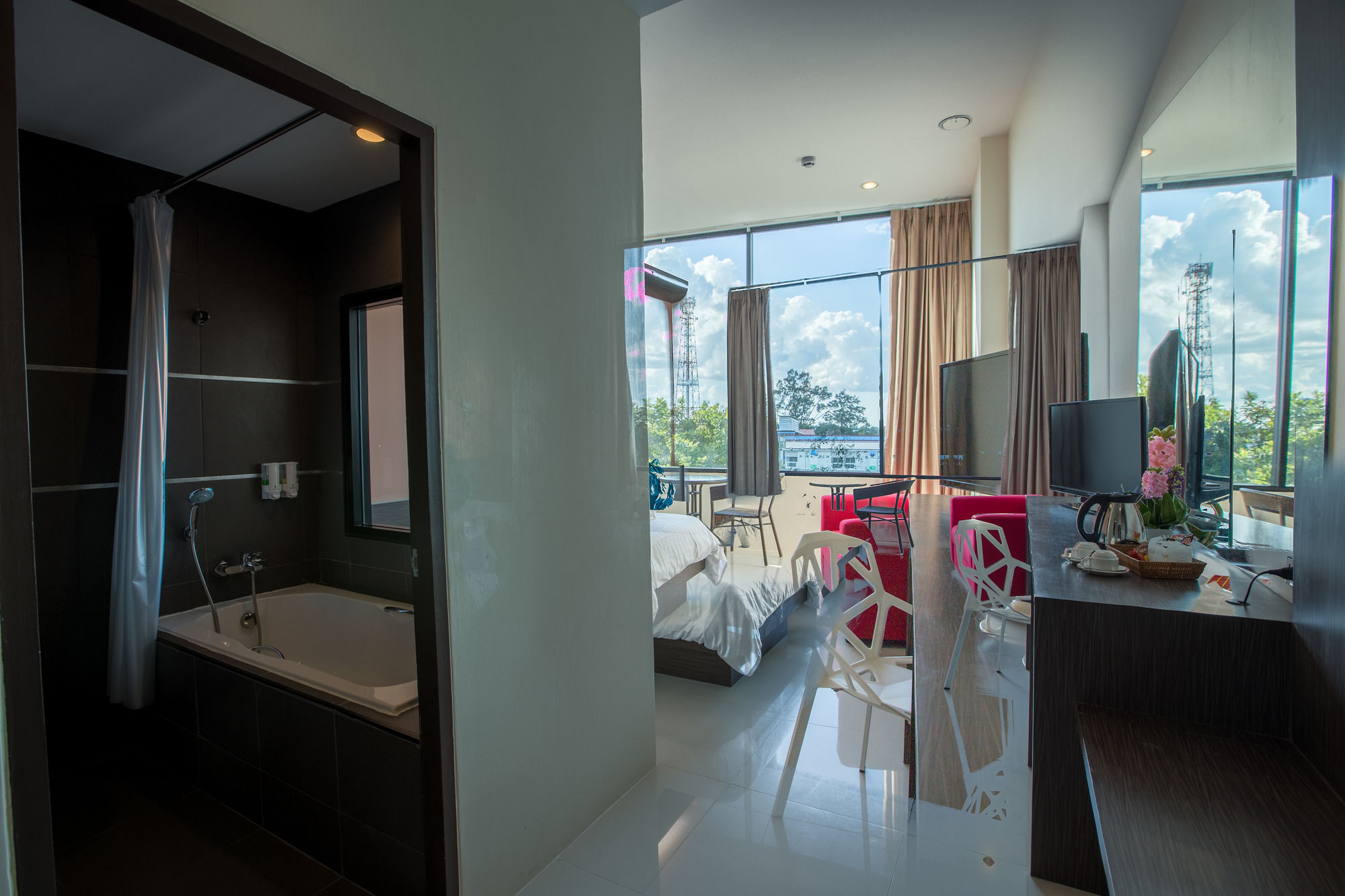 The Rich Hotel Ubonratchathani Убонратчатхані Екстер'єр фото